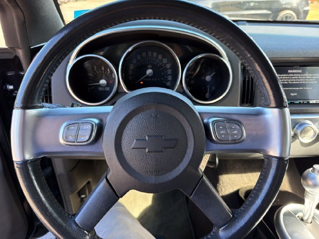 Used 2006 Chevrolet SSR w/ Preferred Equipment Group RWD image 21
