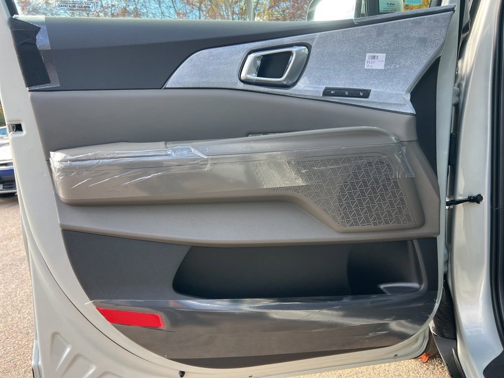 New 2026 Kia Carnival EX image 8