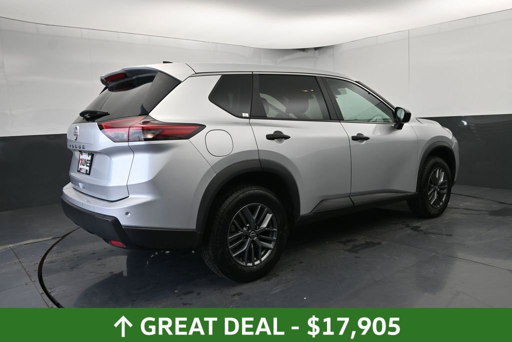 Used 2024 Nissan Rogue S FWD image 13