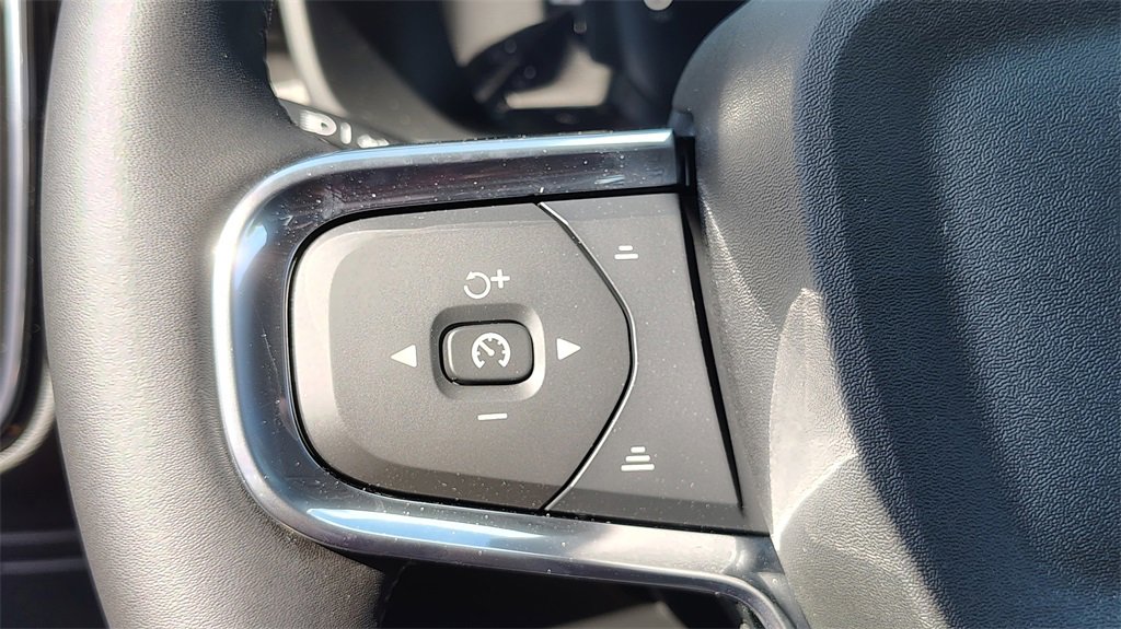 New 2026 Volvo XC40 B5 Core w/ Climate Package image 14