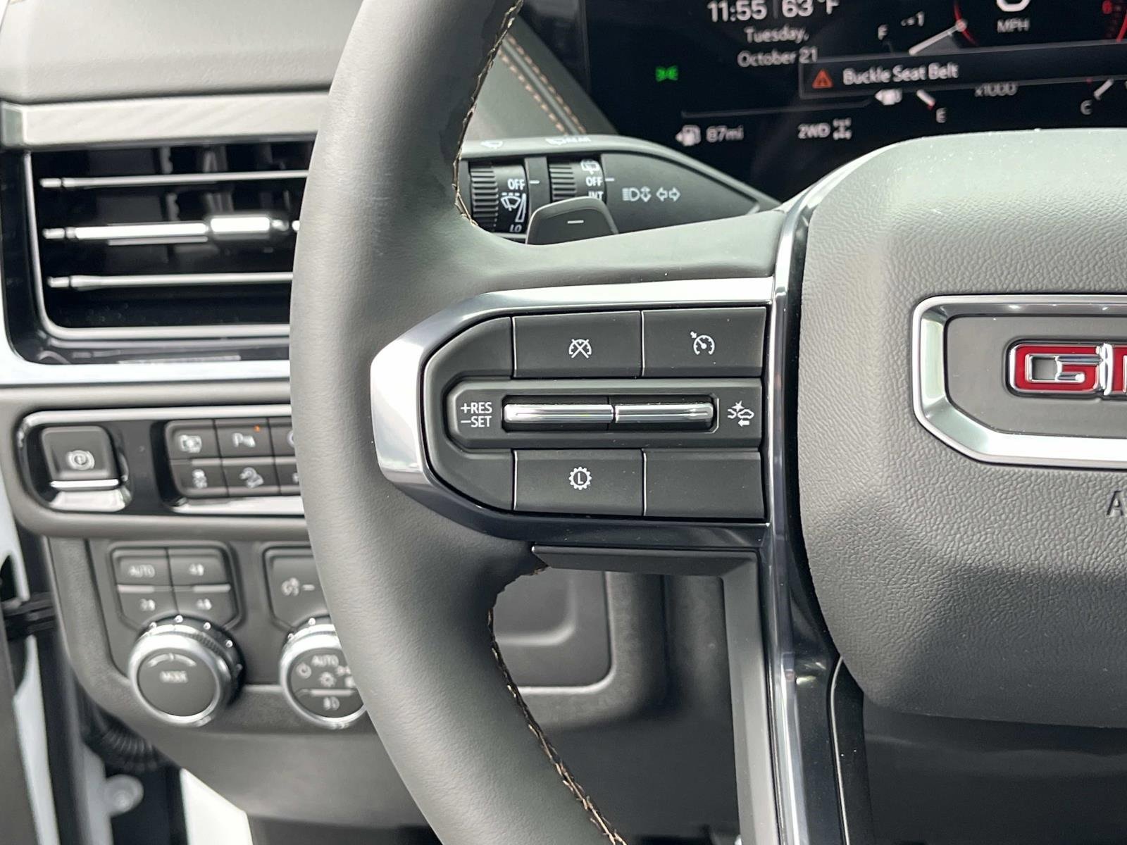 New 2026 GMC Yukon AT4 image 29