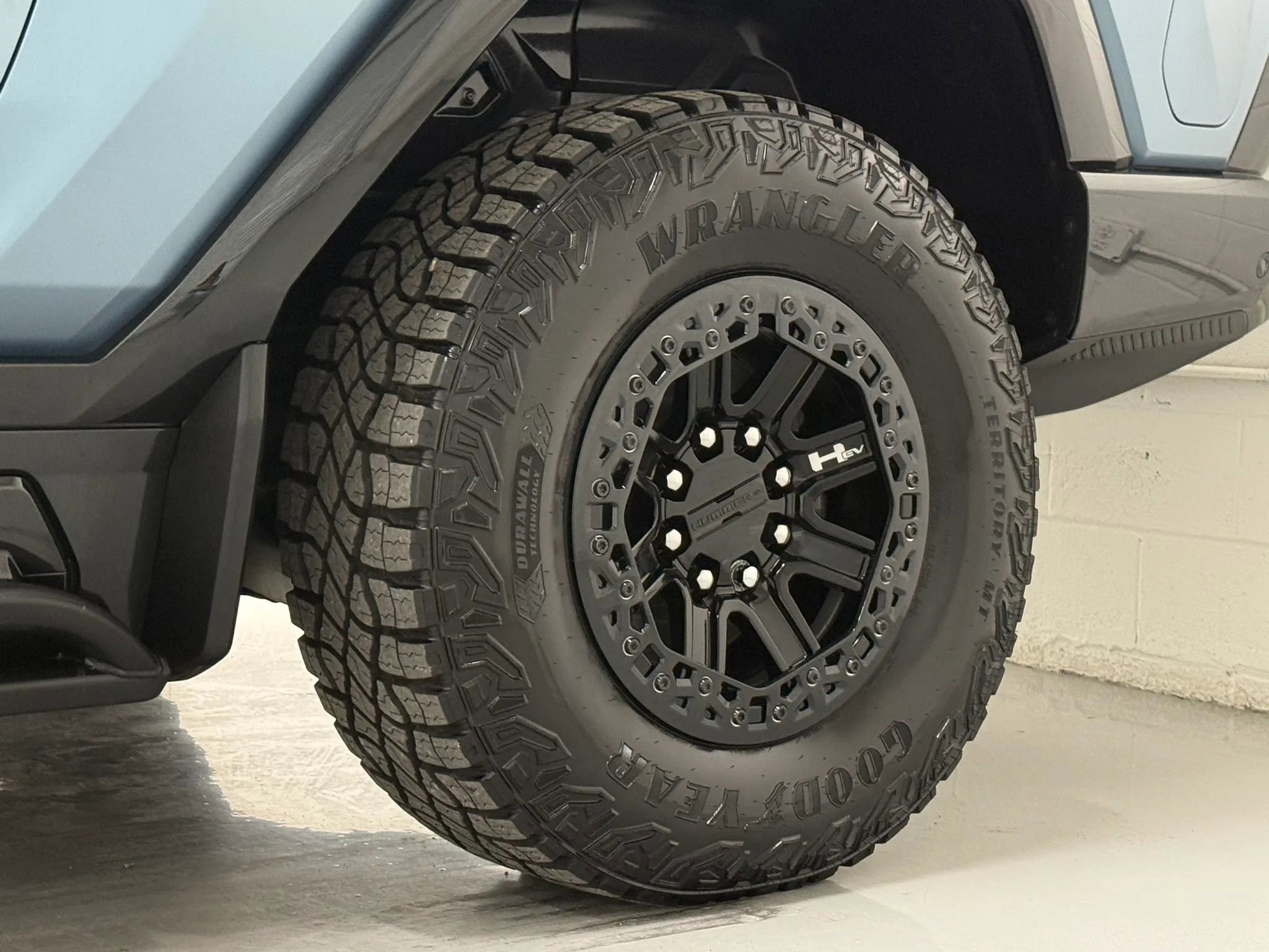 Used 2024 GMC Hummer EV 3X w/ Omega Edition image 47