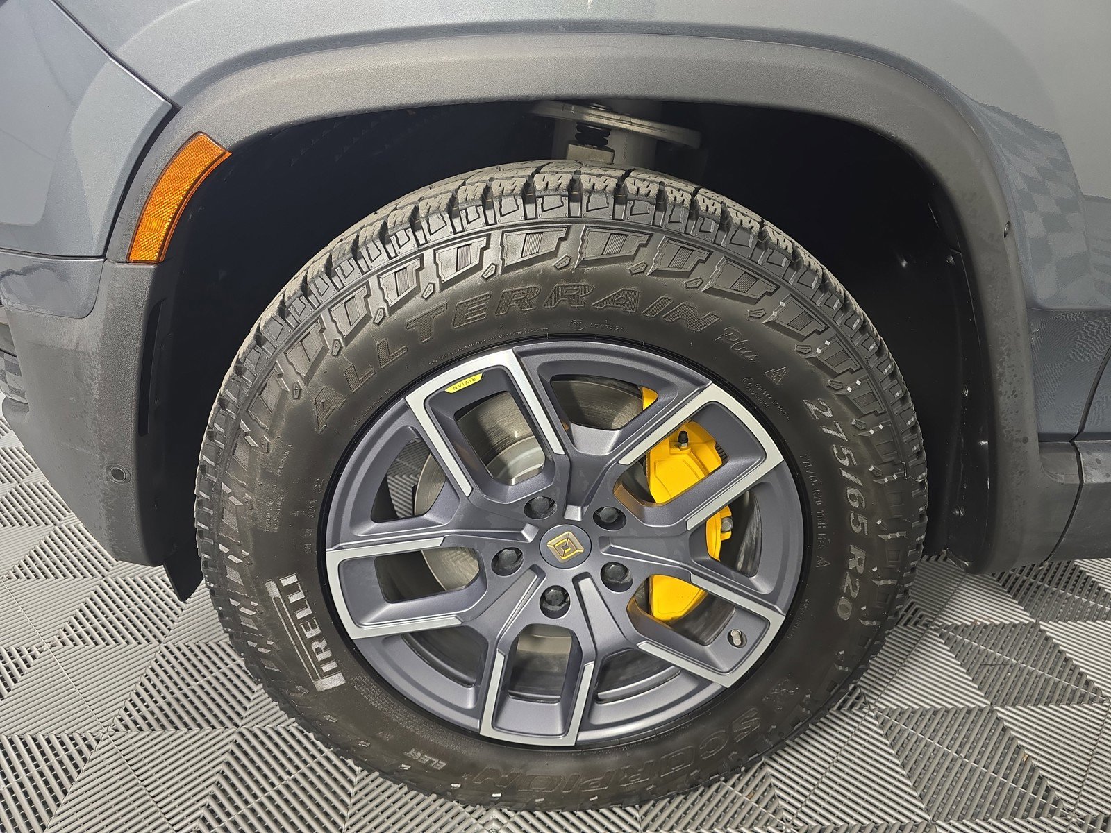 Used 2022 Rivian R1S Launch Edition image 9