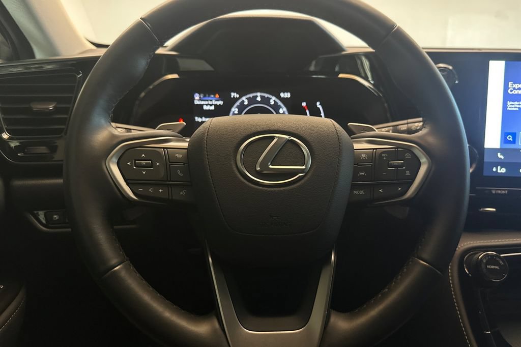Used 2025 Lexus NX 250 FWD image 23