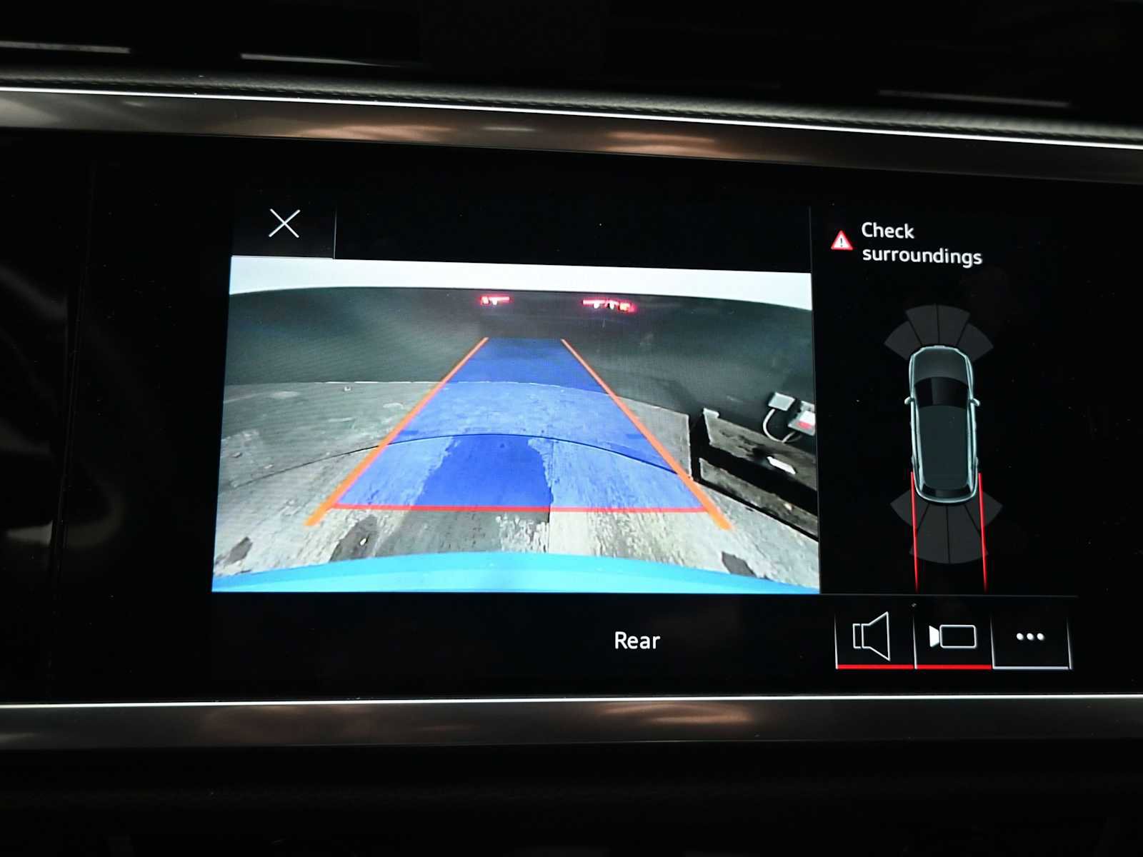 Used 2022 Audi Q3 2.0T Premium image 14