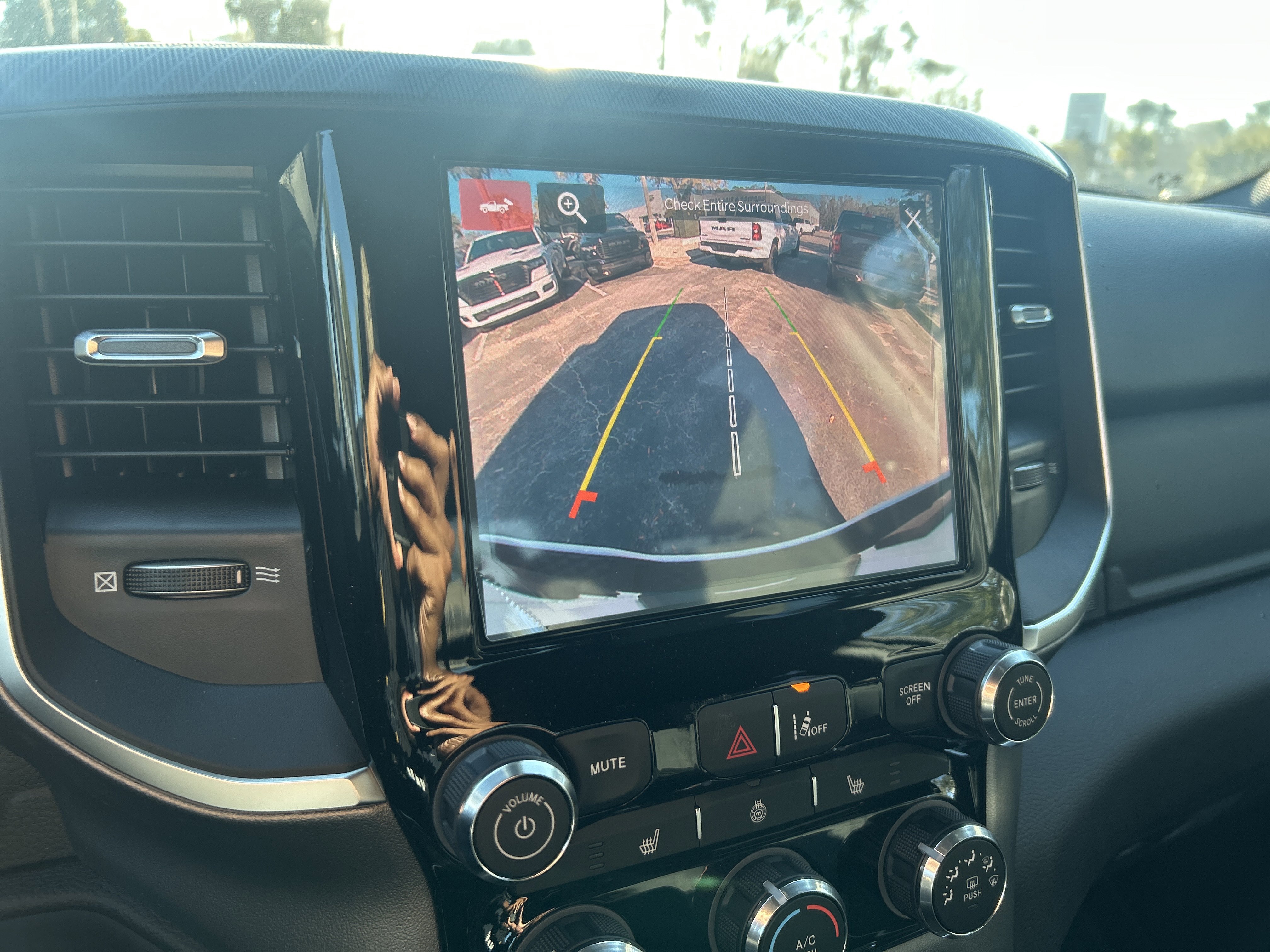 New 2026 RAM 1500 4x4 Crew Cab image 29