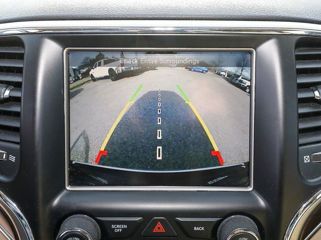 Used 2017 Jeep Grand Cherokee Limited w/ Luxury Group II image 18