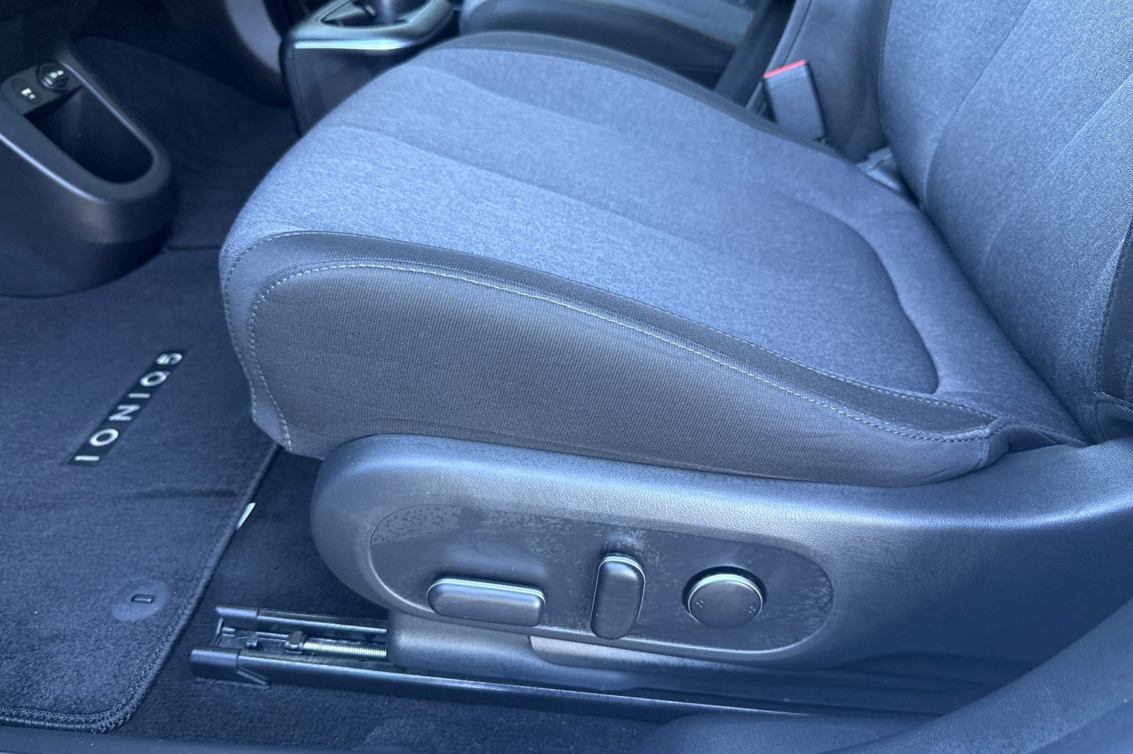 Certified 2024 Hyundai Ioniq 5 SE RWD image 15