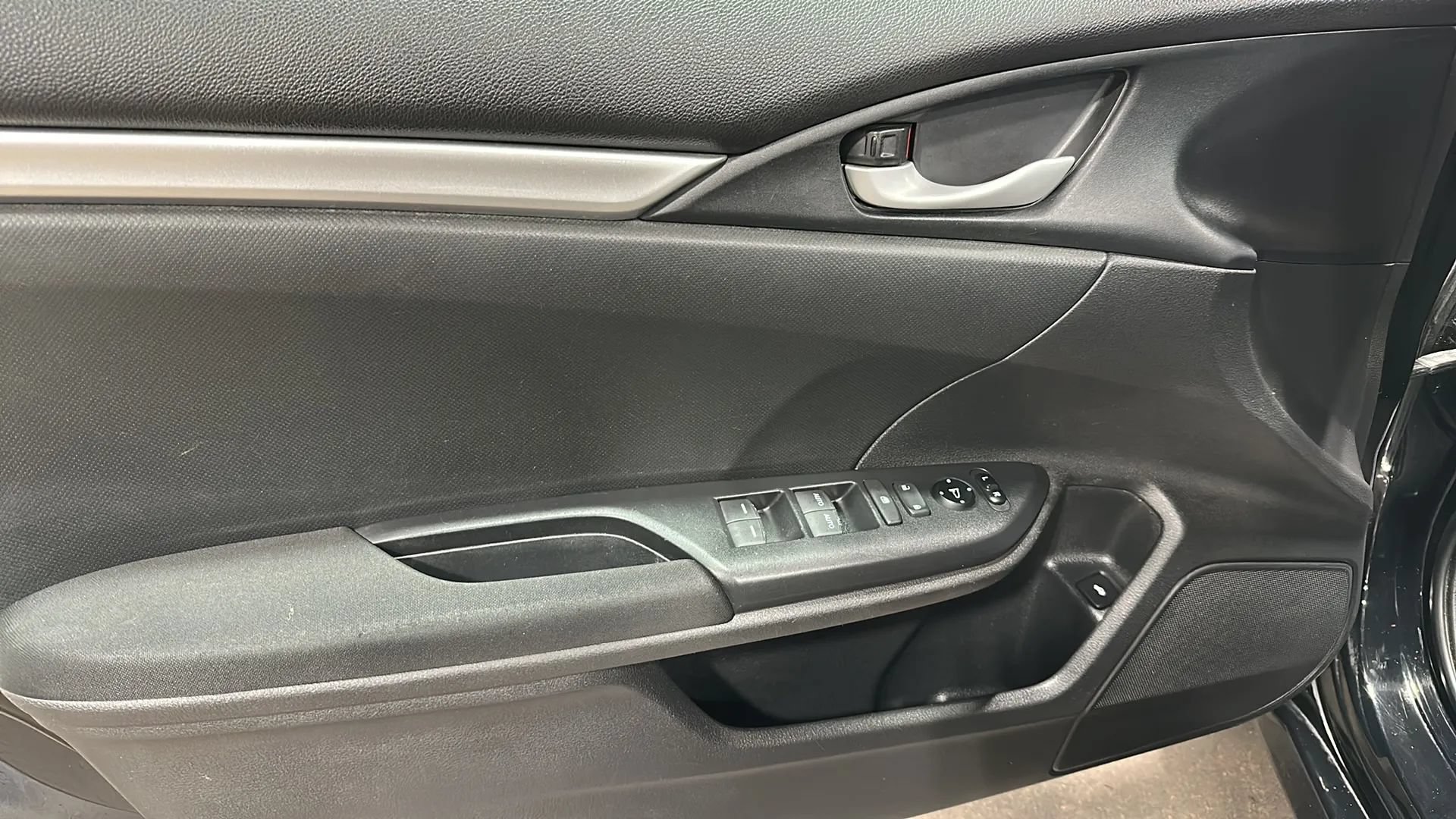 Used 2016 Honda Civic LX image 10