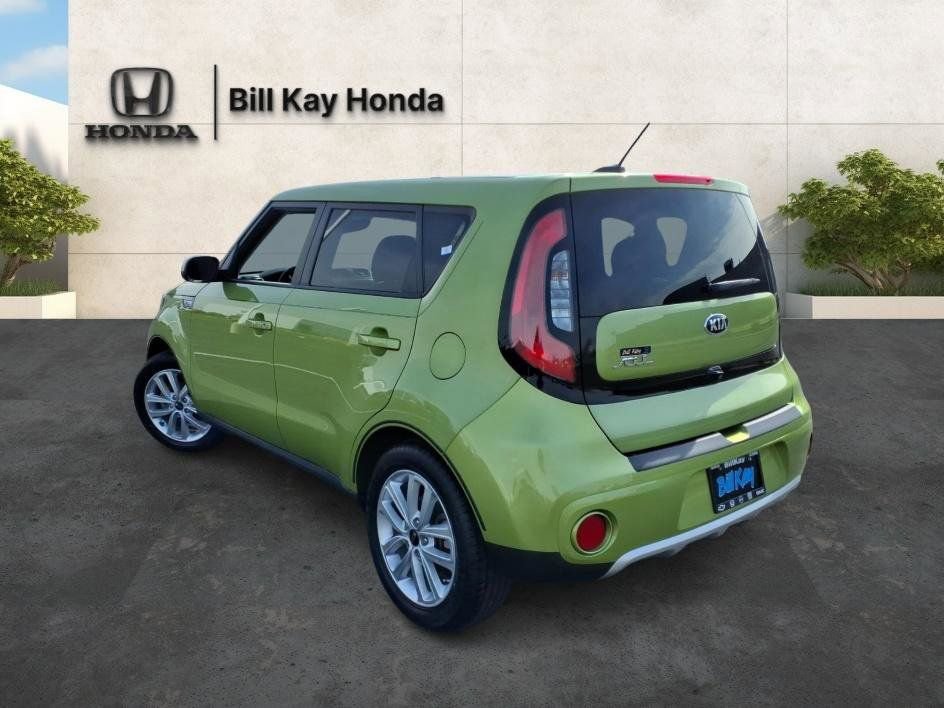 Used 2018 Kia Soul + image 6