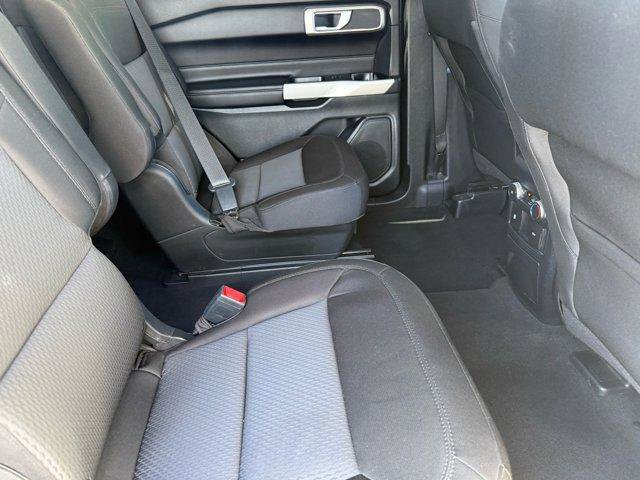 Used 2022 Ford Explorer XLT image 28