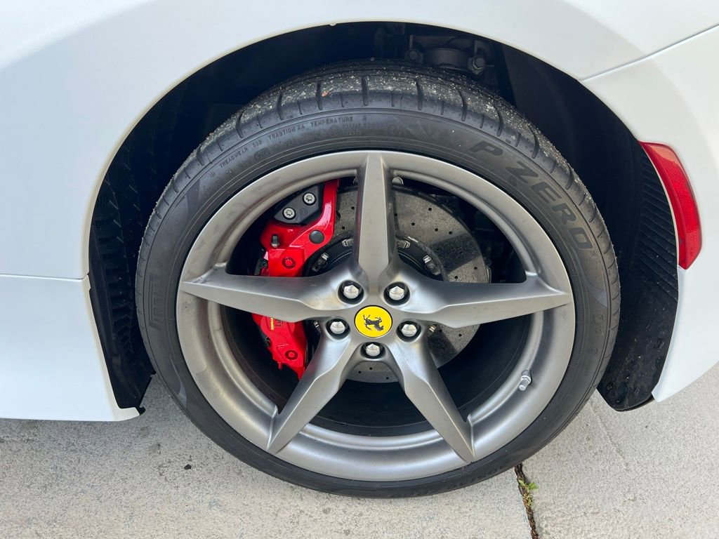 Used 2022 Ferrari F8 Tributo image 28