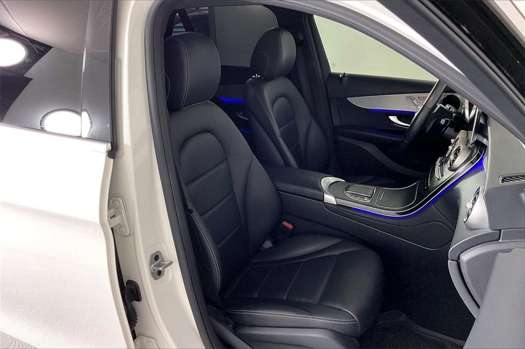 Used 2021 Mercedes-Benz GLC 300 GLC 300 w/ Premium Package image 6