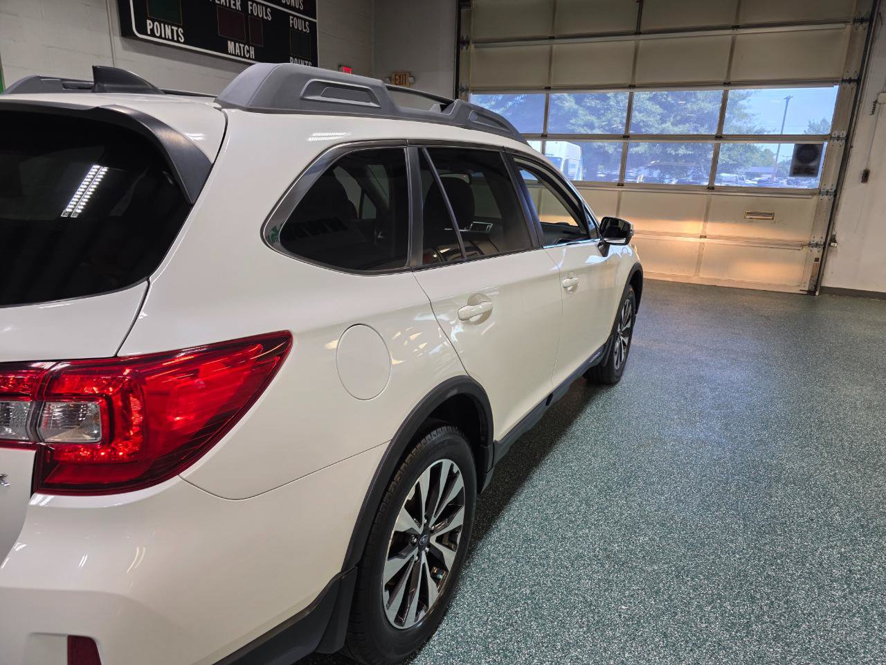 Used 2016 Subaru Outback 2.5i Limited AWD/4WD image 7