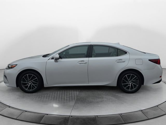 Used 2017 Lexus ES 350 image 2