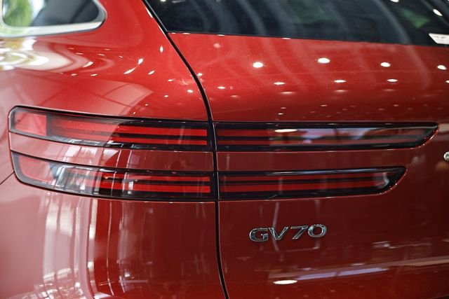 New 2026 Genesis GV70 2.5T Sport Prestige image 11