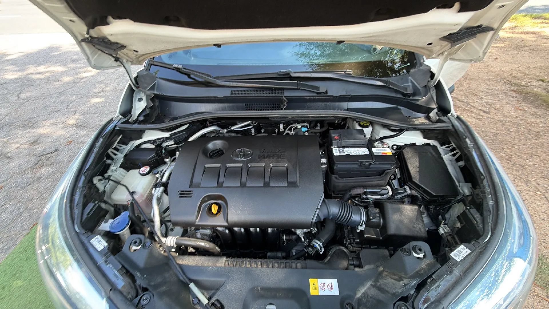Used 2020 Toyota C-HR XLE FWD image 9