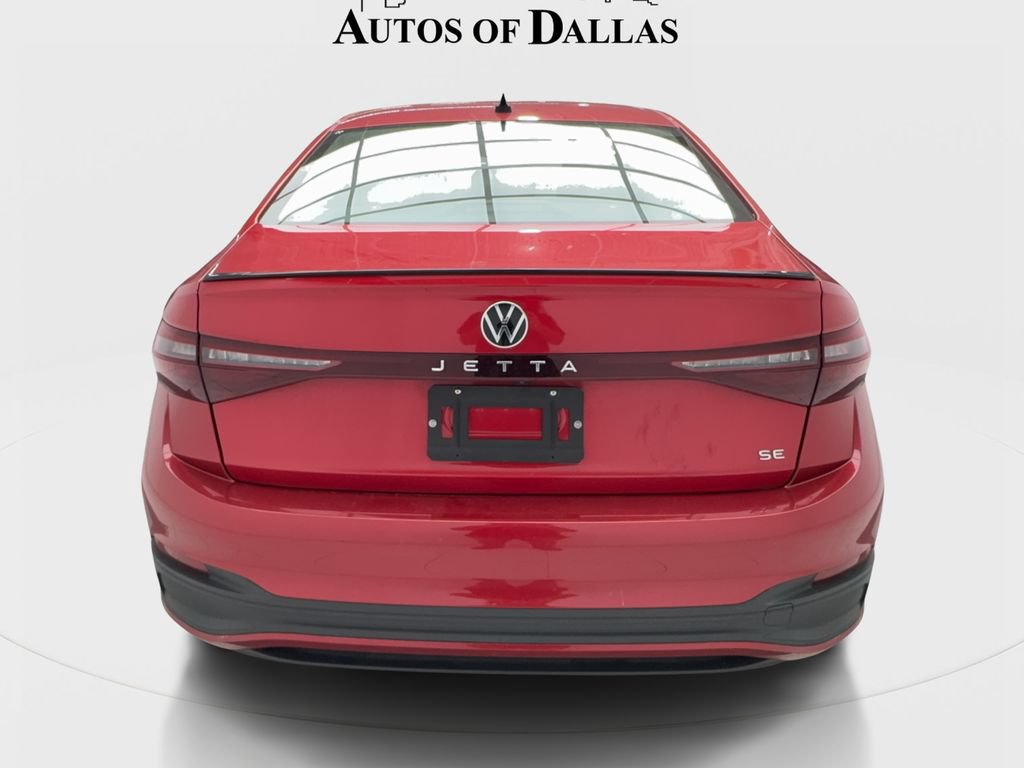 Used 2025 Volkswagen Jetta SE FWD image 13