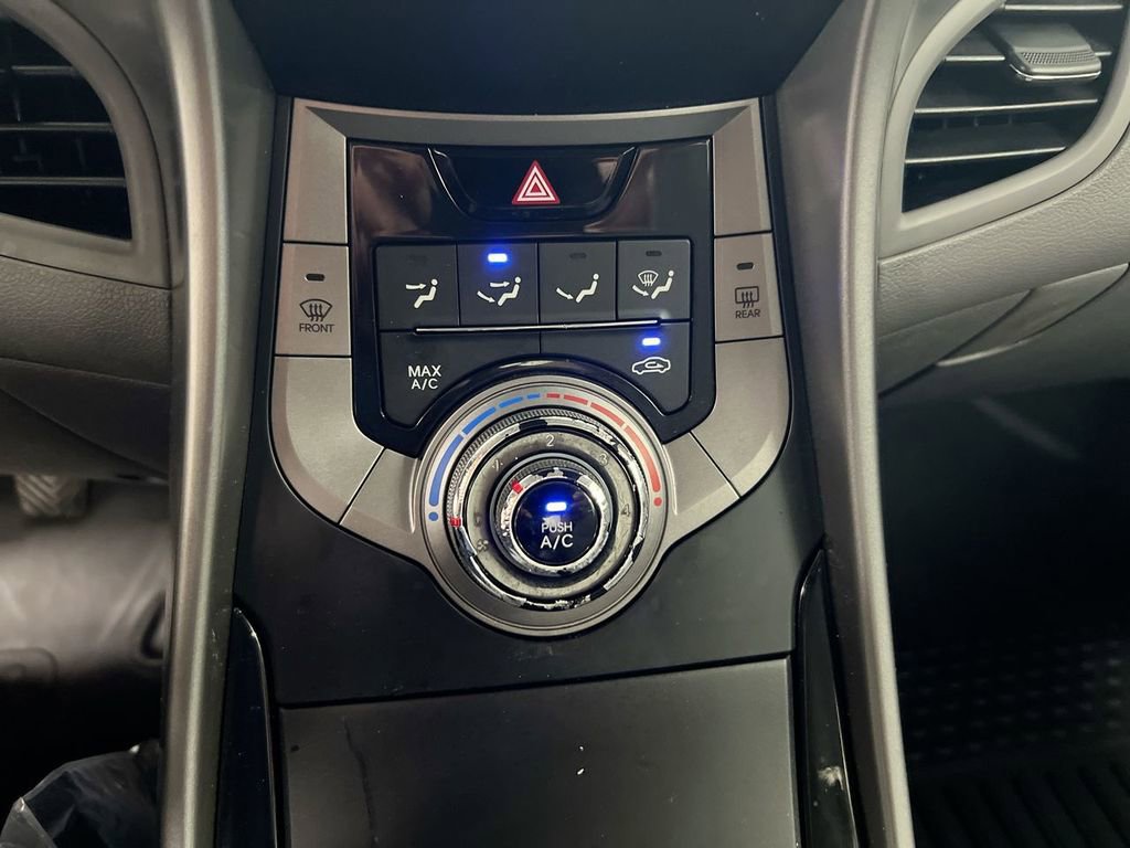 Used 2013 Hyundai Elantra GLS image 15