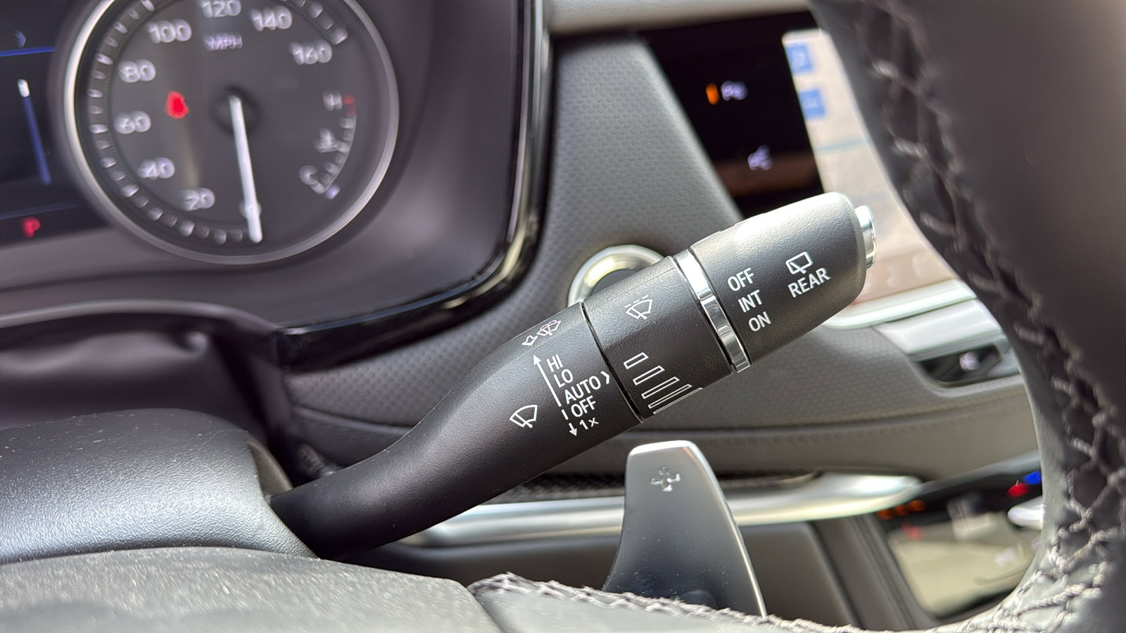 New 2025 Cadillac XT5 Sportv w/ Technology Package image 18