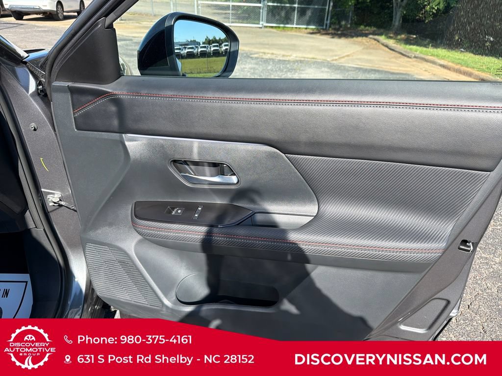 Certified 2026 Nissan Kicks SR FWD image 36