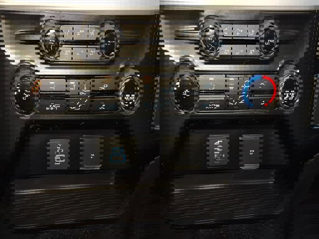 Used 2024 Ford F250 XLT w/ FX4 Off-Road Package image 18