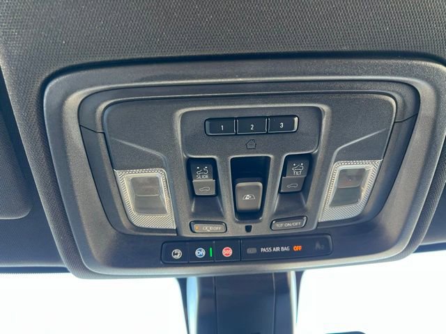 Used 2021 Chevrolet Silverado 1500 High Country image 32