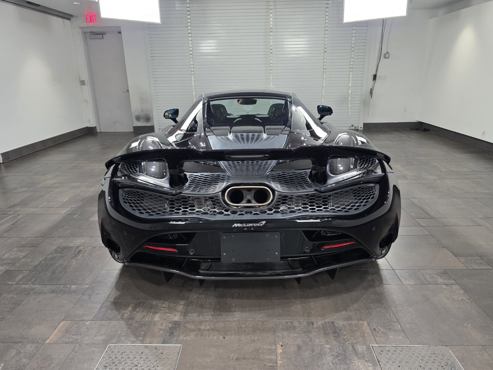 New 2025 McLaren 750S Spider RWD image 22