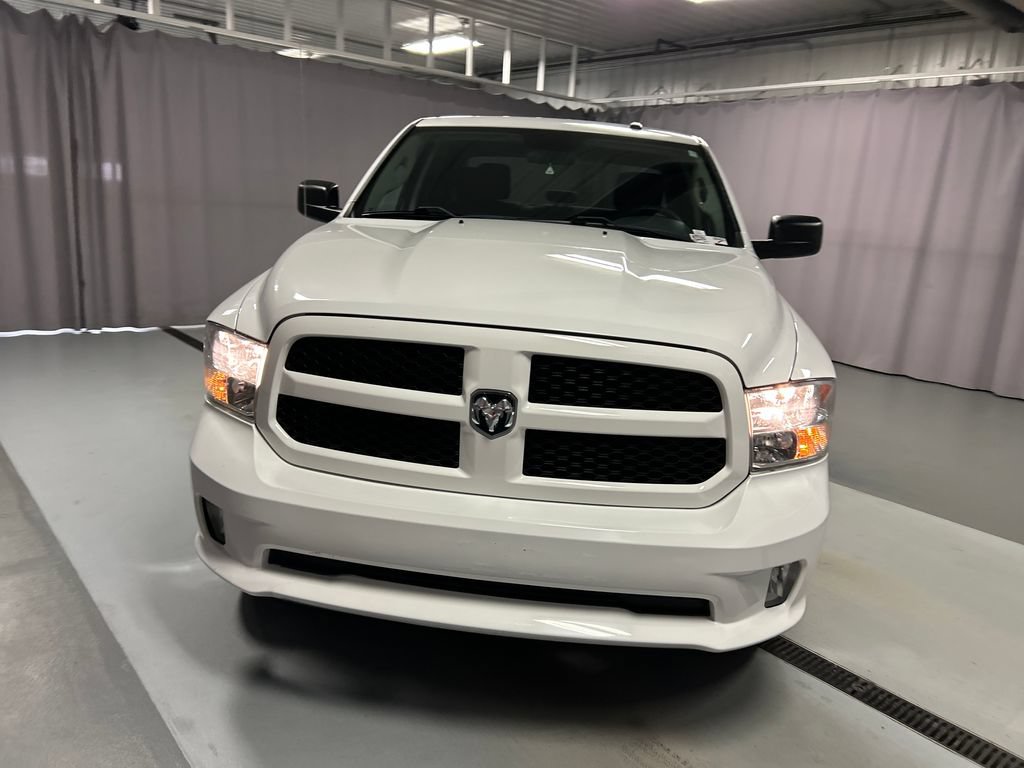 Used 2018 RAM 1500 Express w/ Express Value Package AWD/4WD image 2