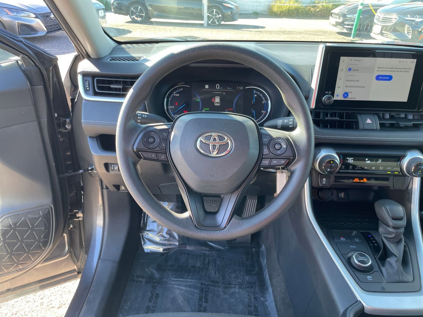 Used 2025 Toyota RAV4 LE image 27