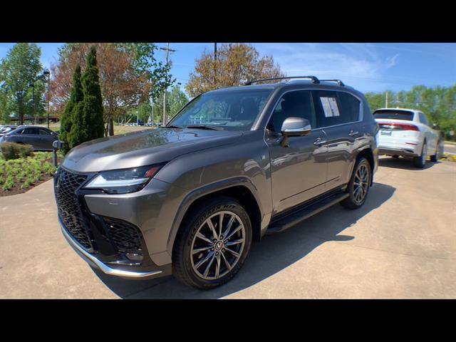 Used 2023 Lexus LX 600 F Sport w/ Accessory Package (Z1) AWD/4WD image 4