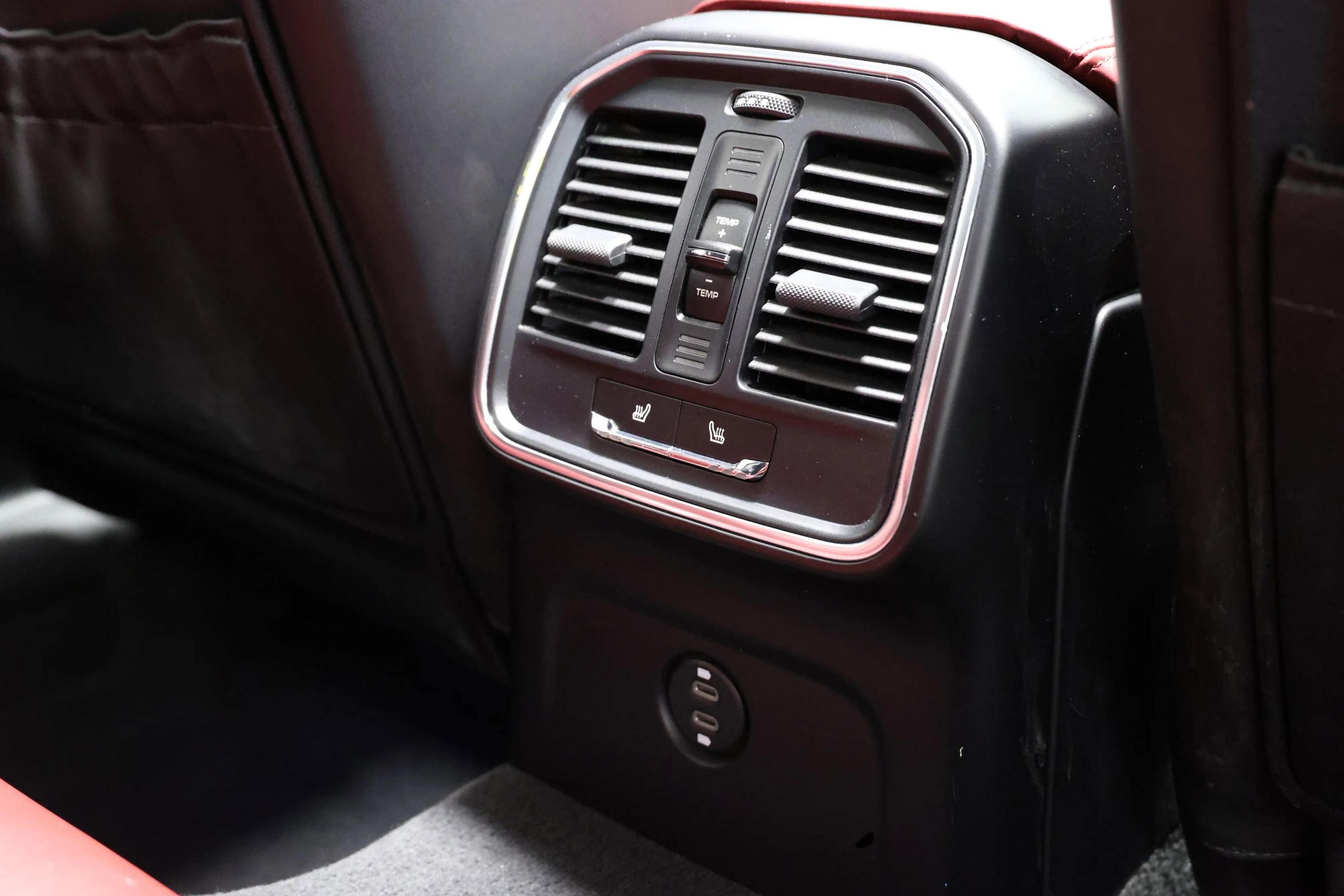 Used 2022 Porsche Macan image 70