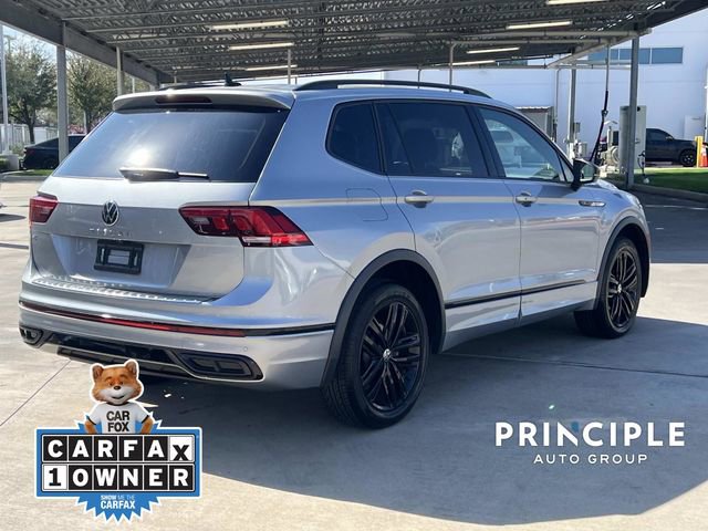Certified 2022 Volkswagen Tiguan SE R-Line image 11