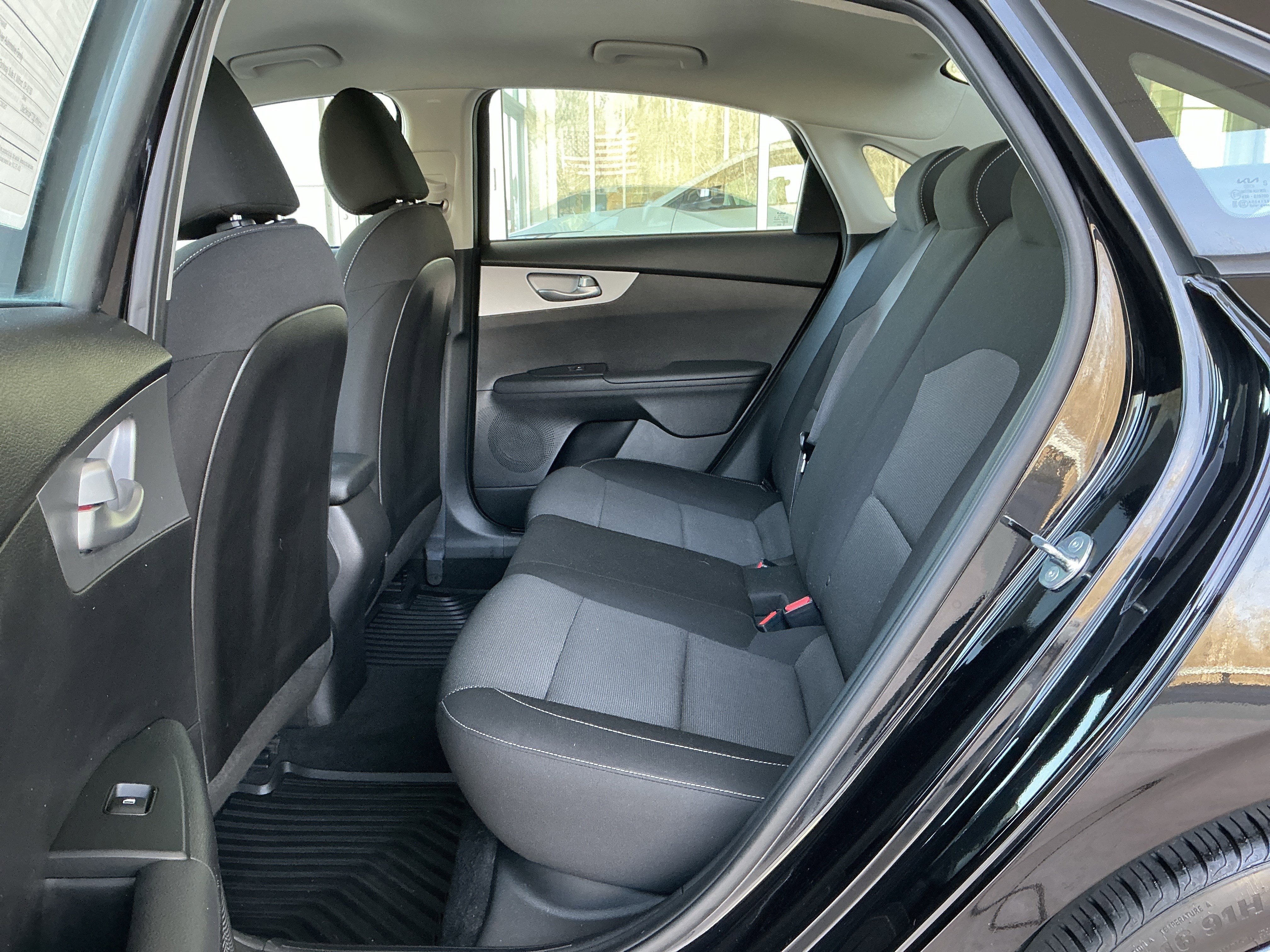 Used 2023 Kia Forte LXS w/ LXS Technology Package image 18