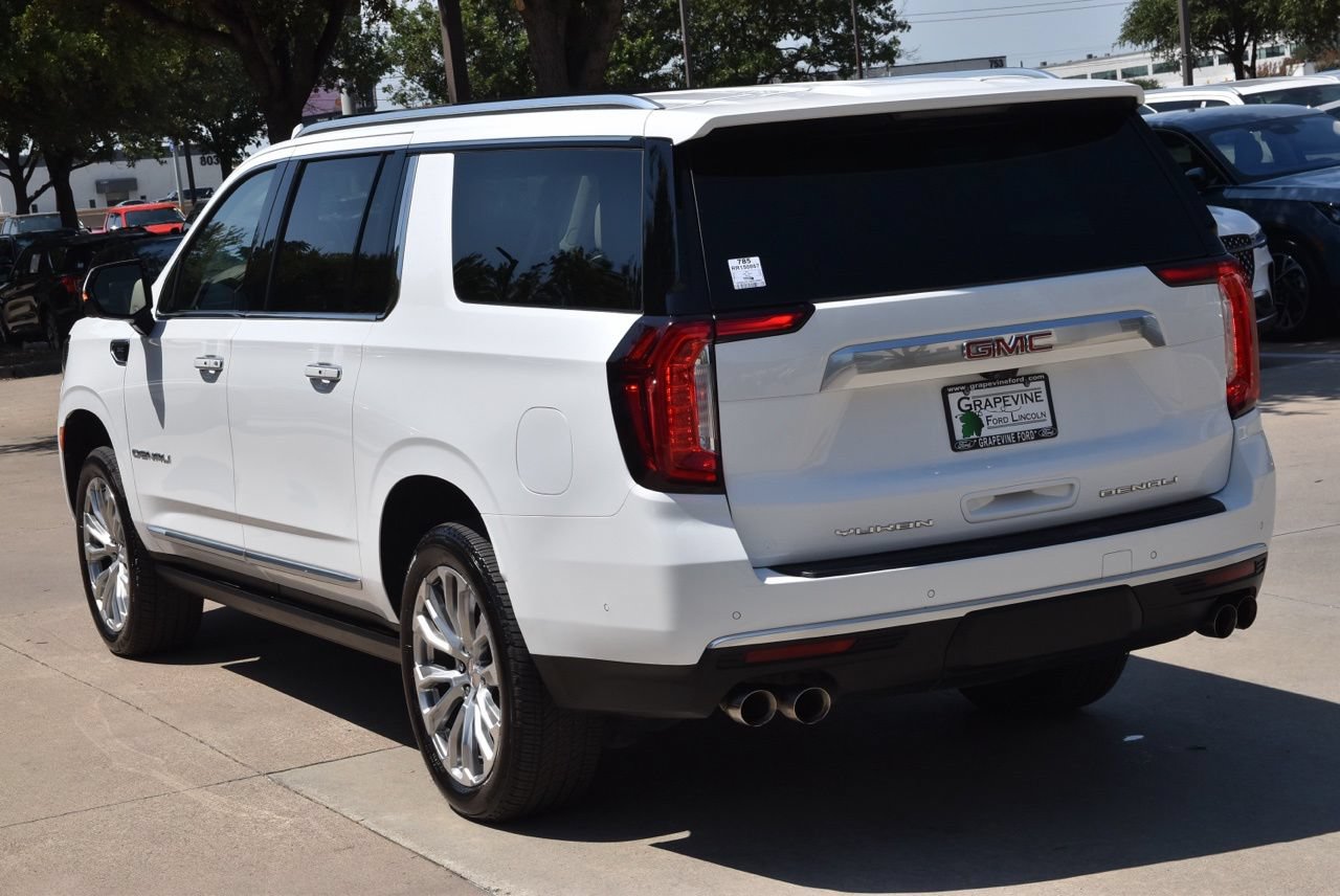 Used 2024 GMC Yukon XL Denali w/ Advanced Technology Package AWD/4WD image 10