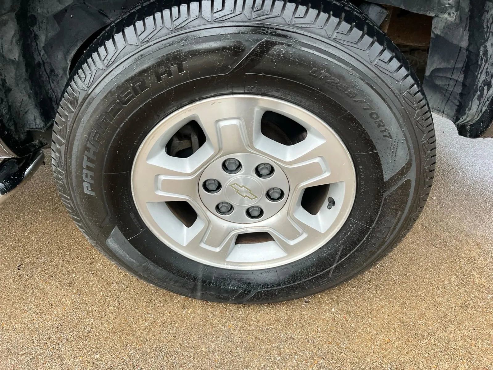 Used 2005 Chevrolet Avalanche Z66 w/ Preferred Equipment Group RWD image 9