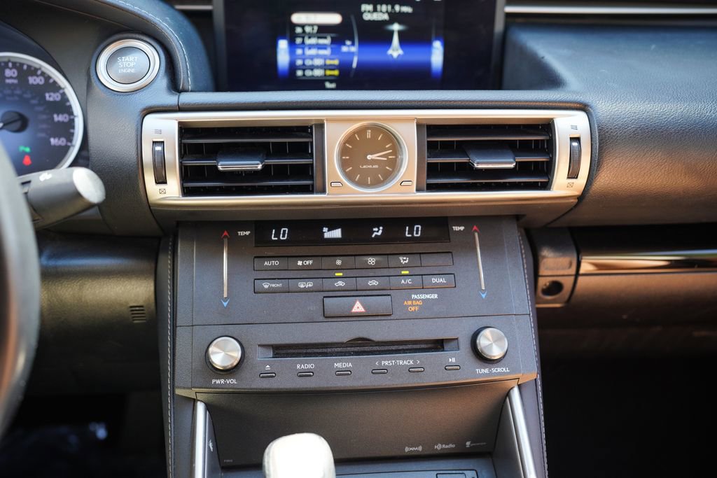 Used 2016 Lexus IS 200t w/ Premium Package RWD image 34