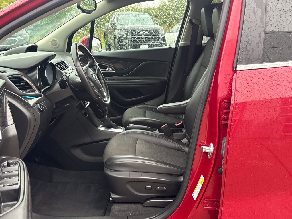 Certified 2015 Buick Encore Convenience FWD image 24