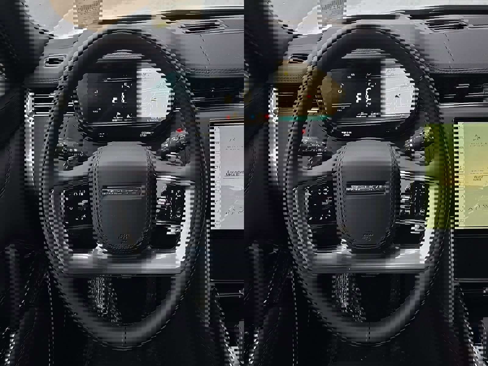 New 2026 Land Rover Range Rover Long Wheelbase SE image 16