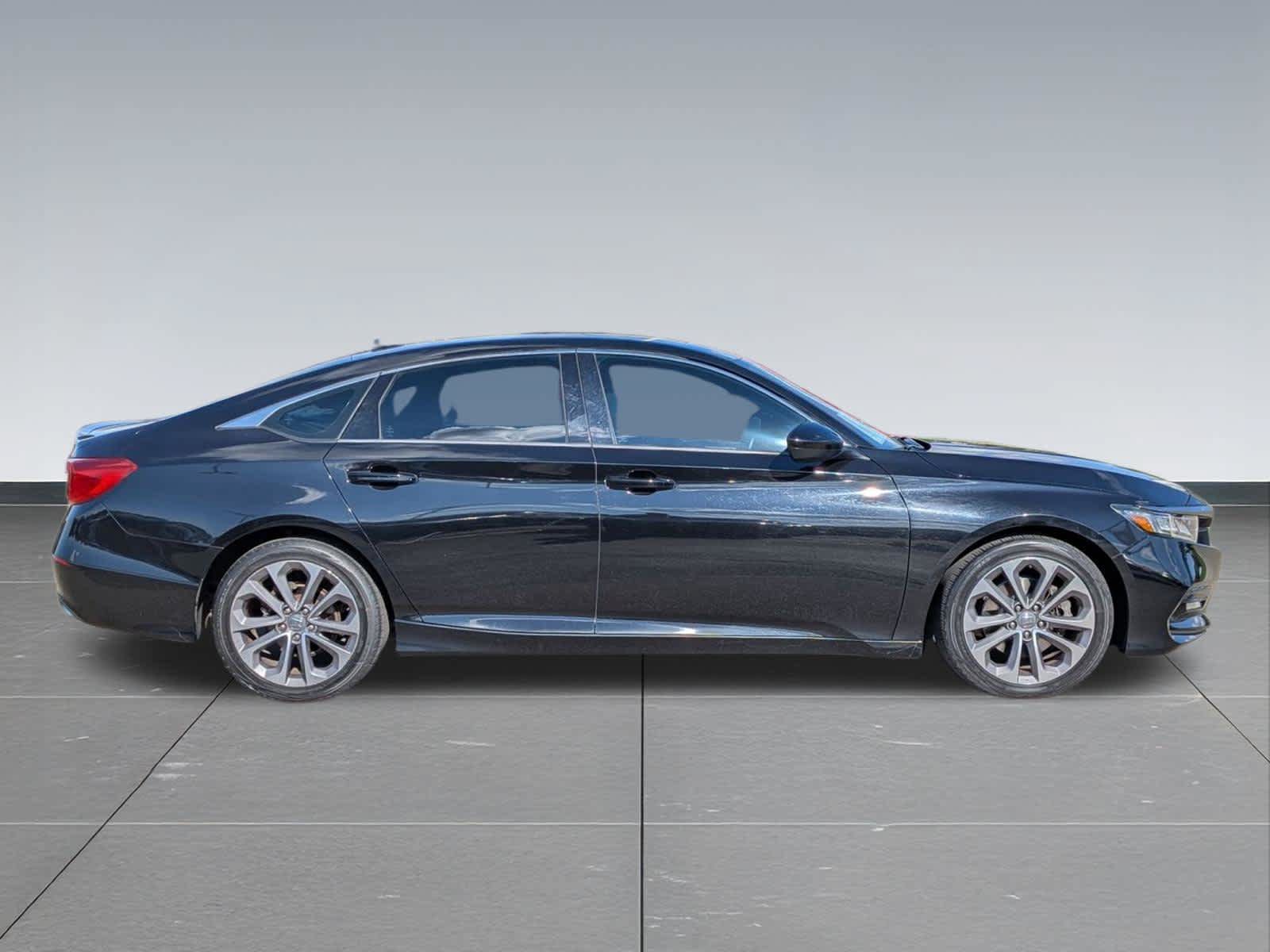 Used 2018 Honda Accord Sport image 6