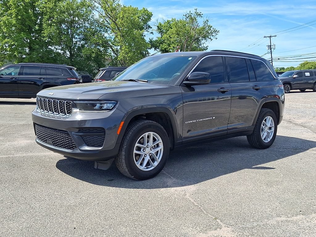 Used 2025 Jeep Grand Cherokee Laredo X AWD/4WD image 6