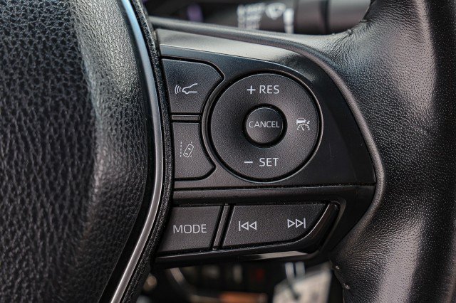 Used 2018 Toyota Camry SE FWD image 22