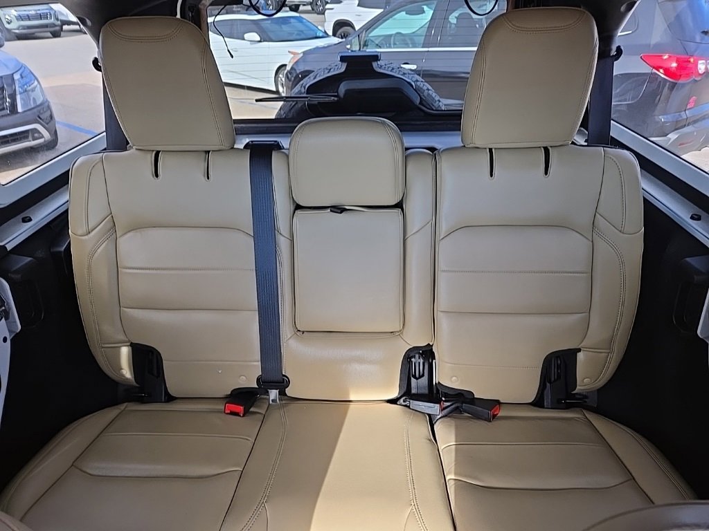 Used 2018 Jeep Wrangler Unlimited Sahara image 57