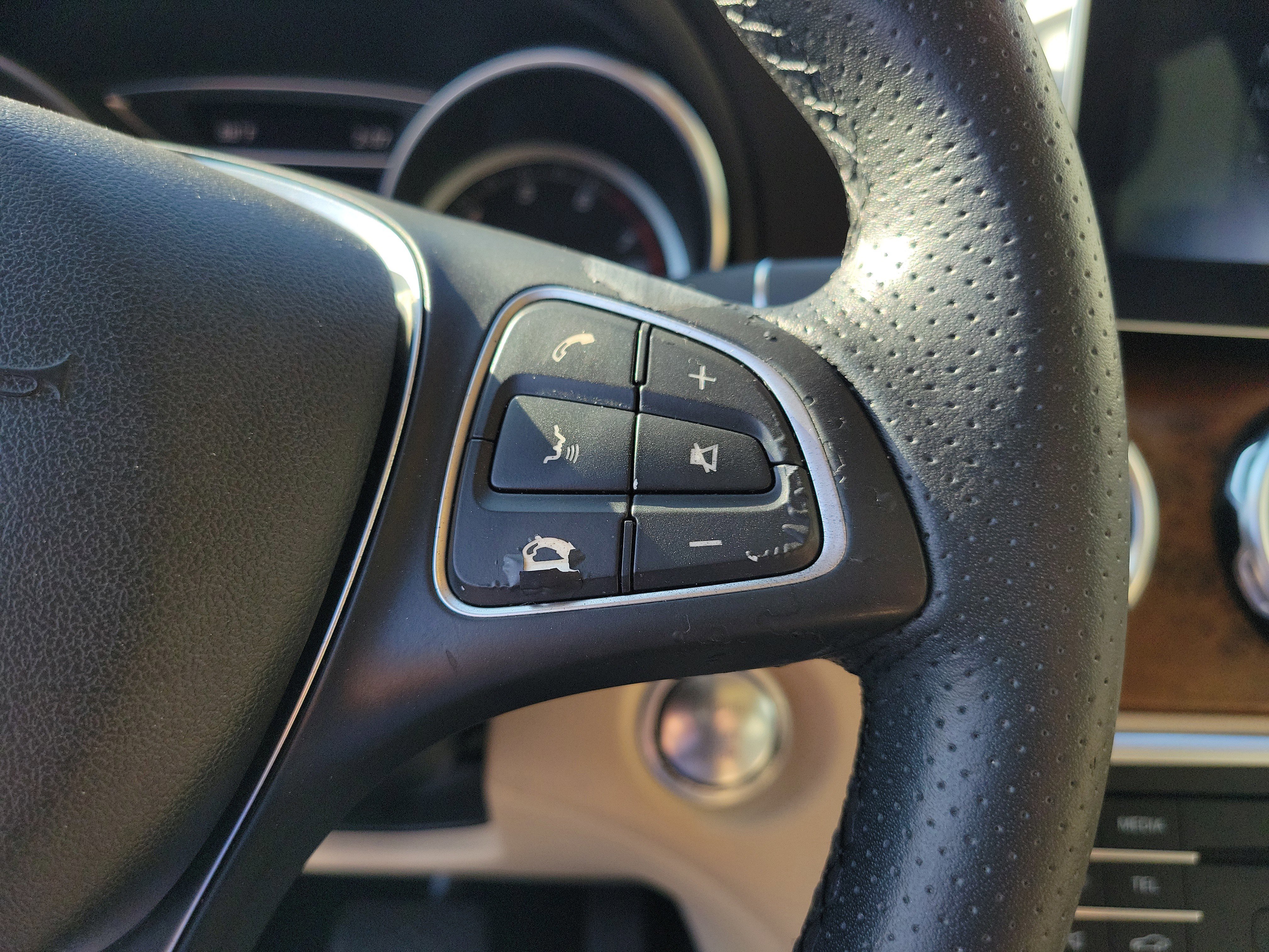 Used 2018 Mercedes-Benz GLA 250 image 17