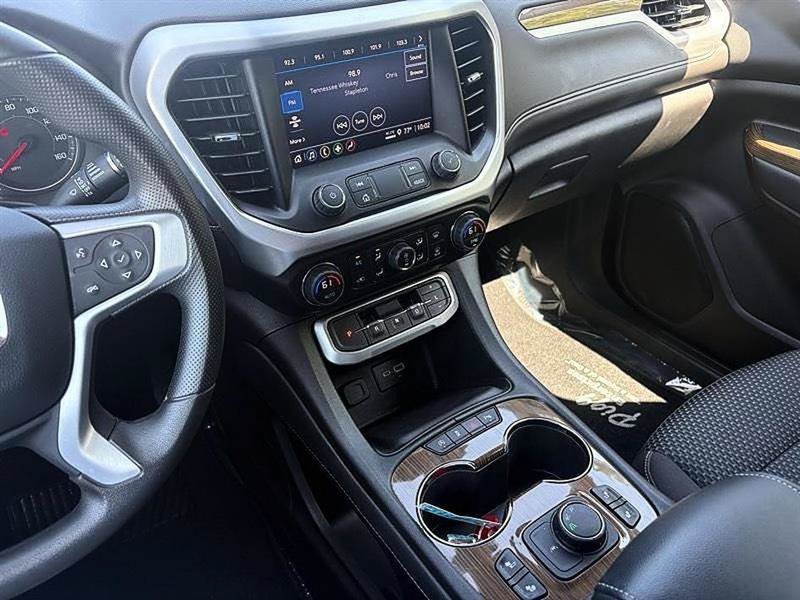 Used 2023 GMC Acadia SLE w/ Driver Convenience Package FWD image 27