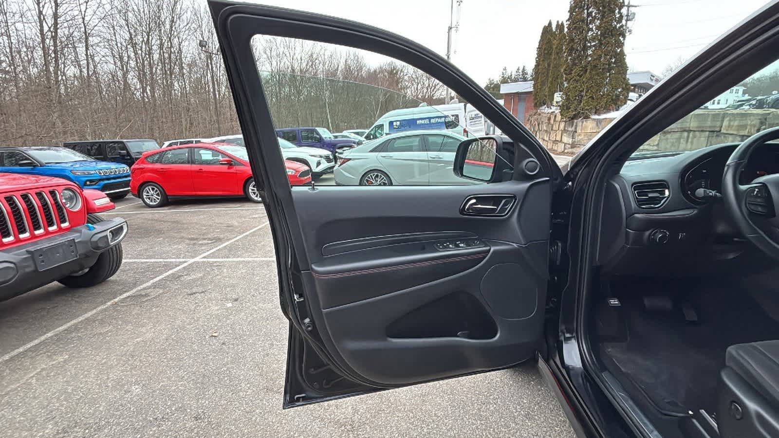 Used 2024 Dodge Durango R/T w/ Blacktop Package image 25
