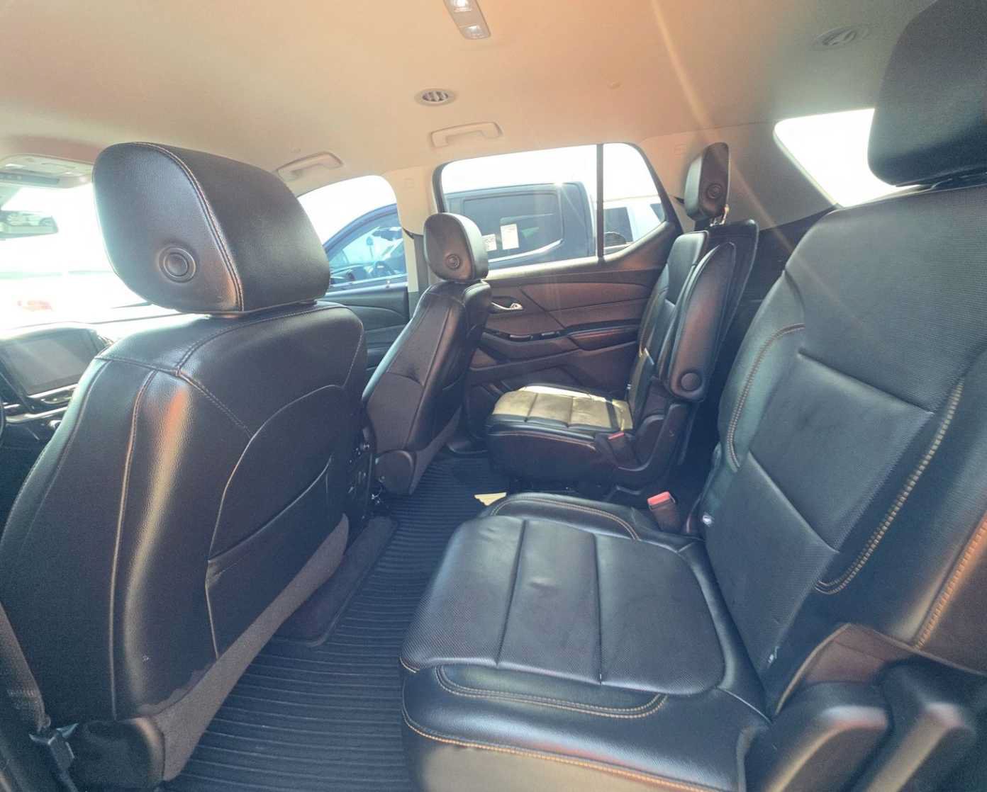 Used 2018 Chevrolet Traverse Premier w/ Driver Confidence II Package FWD image 7