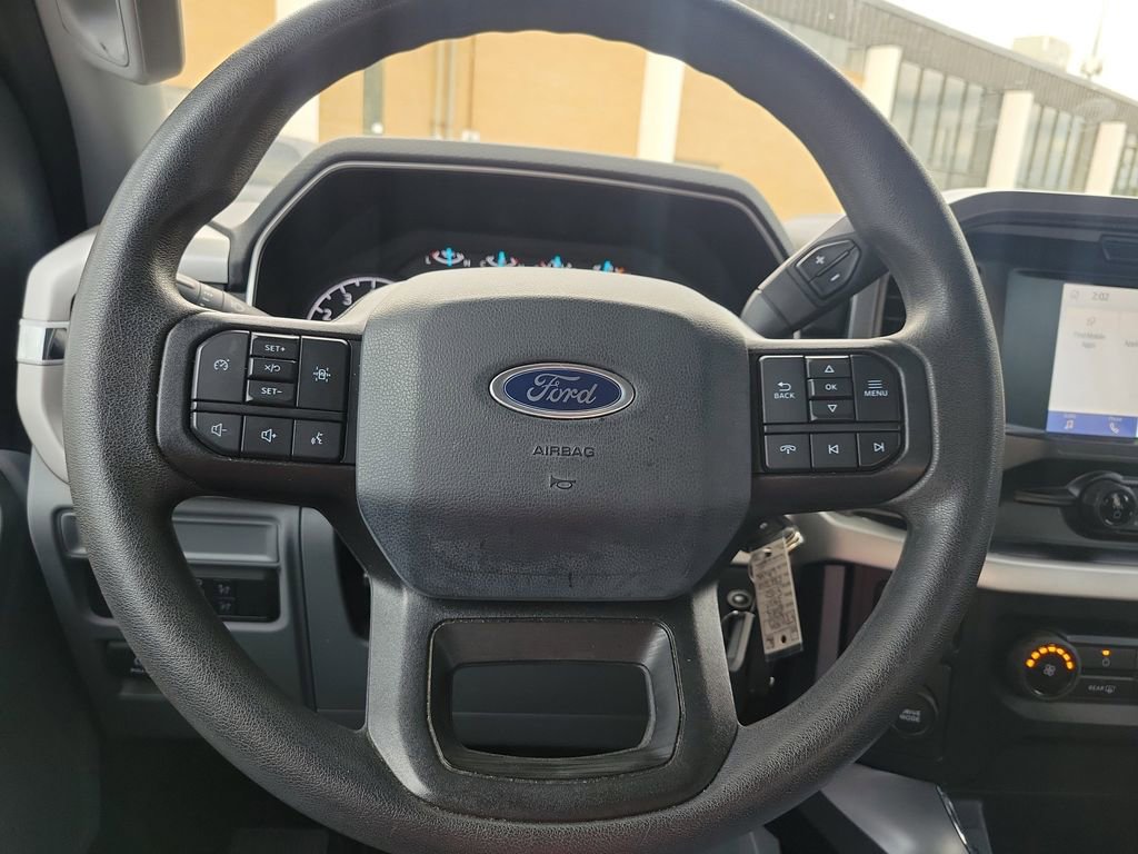 Used 2022 Ford F150 XLT w/ Trailer Tow Package RWD image 16
