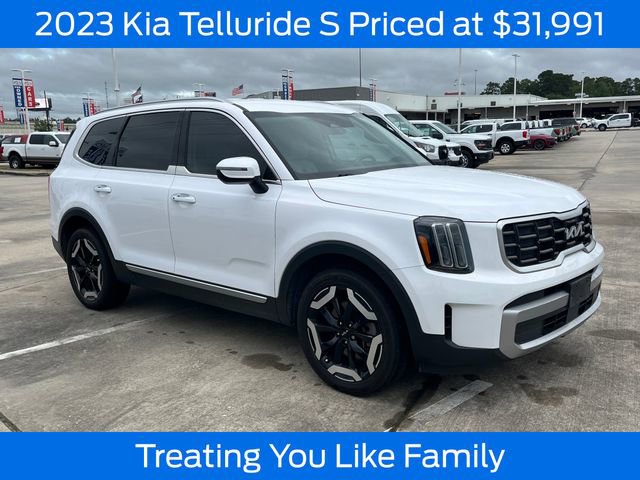 Used 2023 Kia Telluride S AWD/4WD image 1
