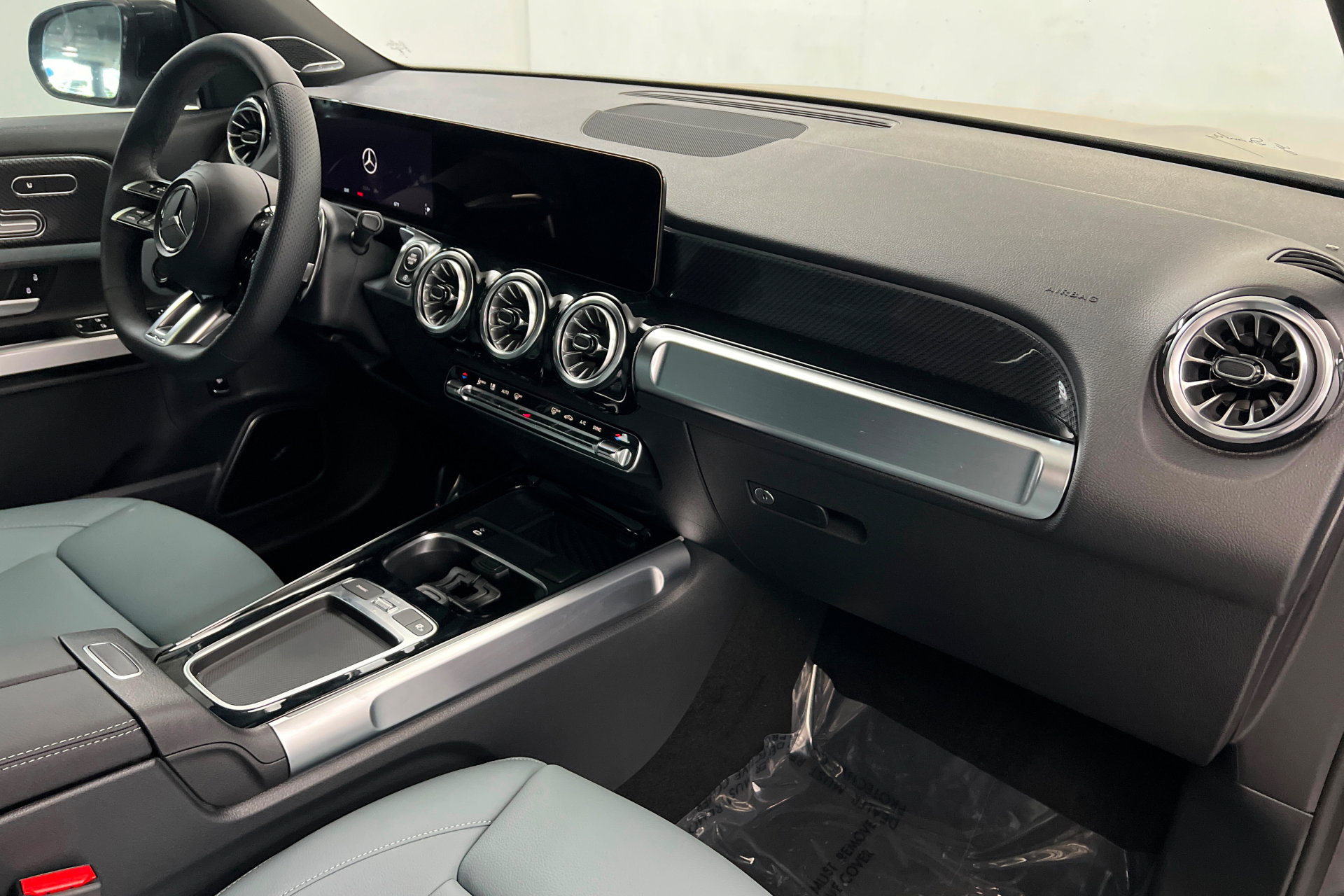 New 2026 Mercedes-Benz GLB 35 AMG AMG GLB 35 image 24